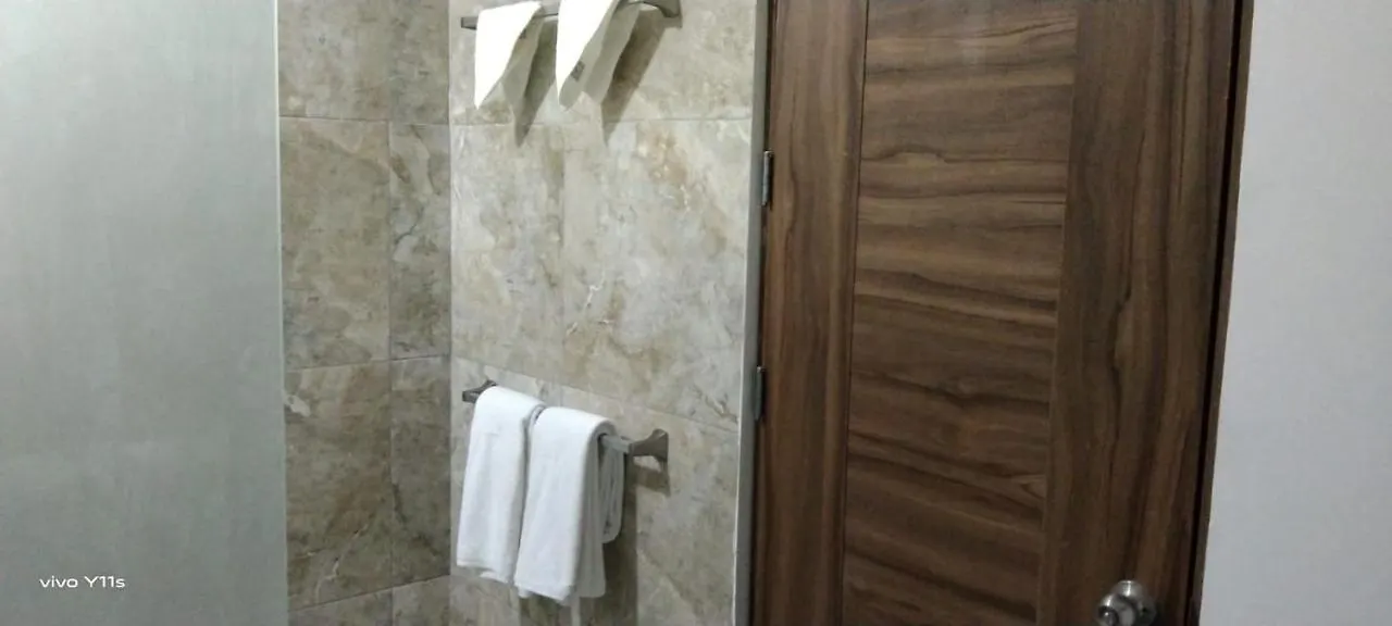 Casa Aura - King Suite With Kitchen And Balcony - 1St Floor Isla Mujeres Apartment