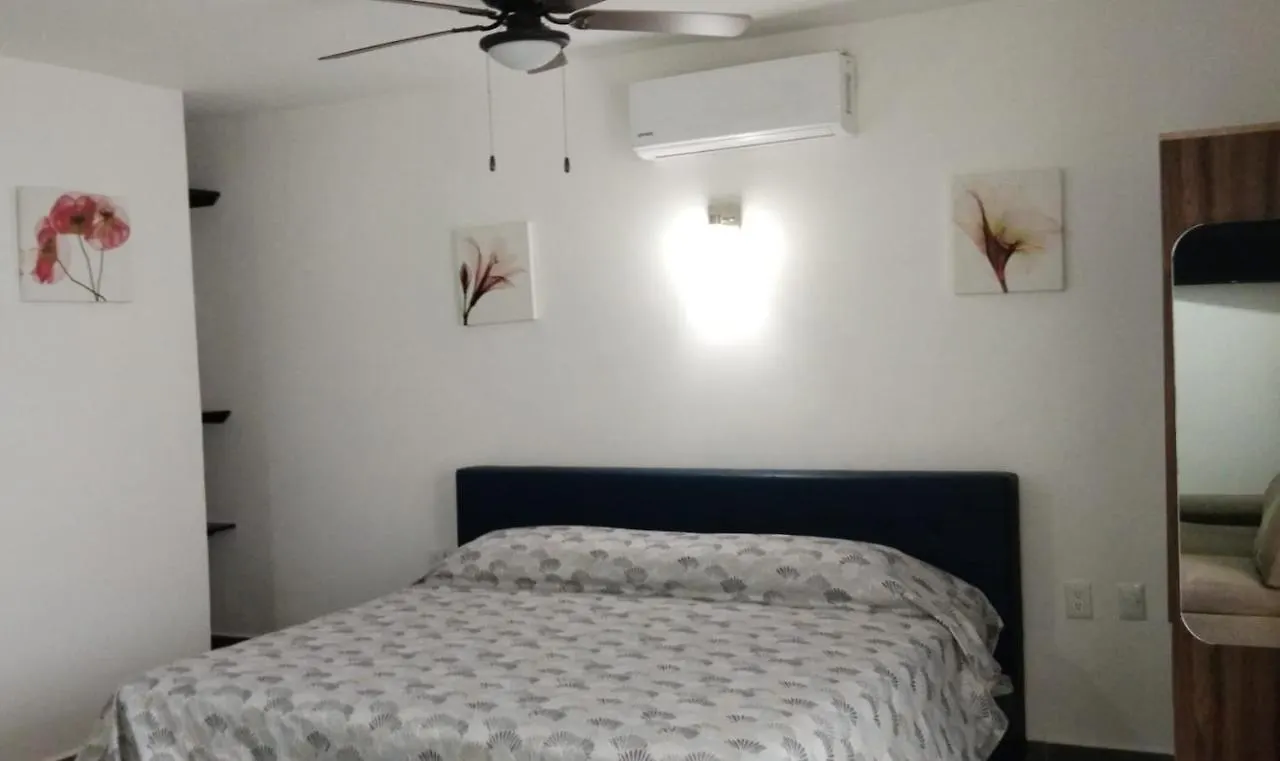 Casa Aura - King Suite With Kitchen And Balcony - 1St Floor Isla Mujeres Apartment